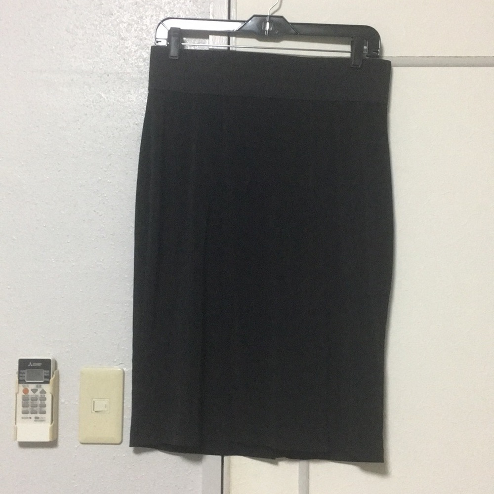 Black pencil skirt